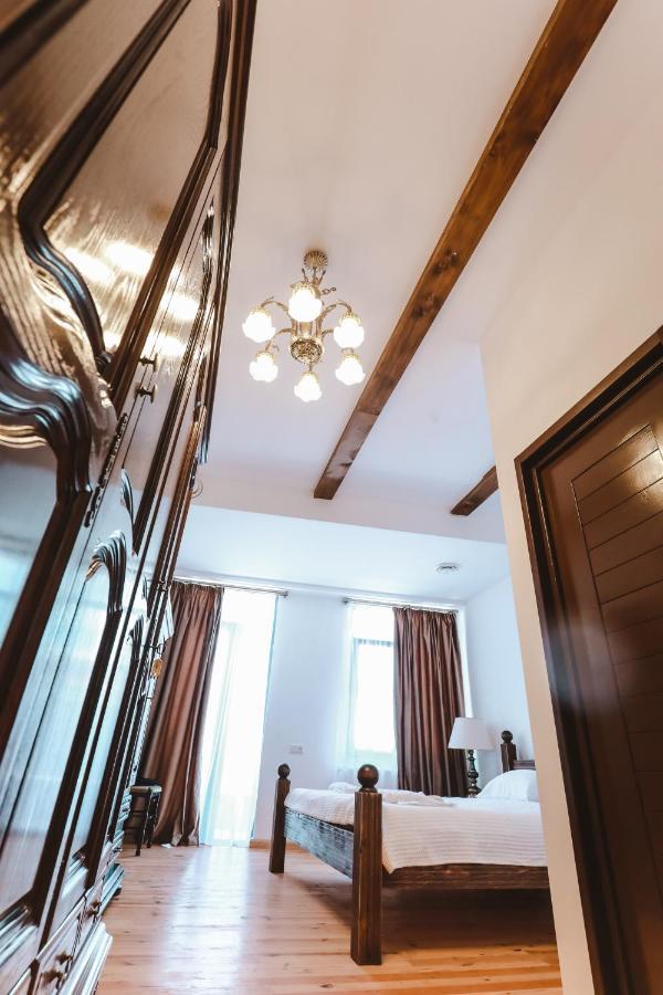 Hotel Verdzi Kutaisi Bagian luar foto