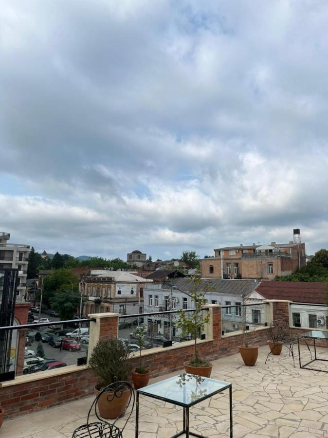 Hotel Verdzi Kutaisi Bagian luar foto