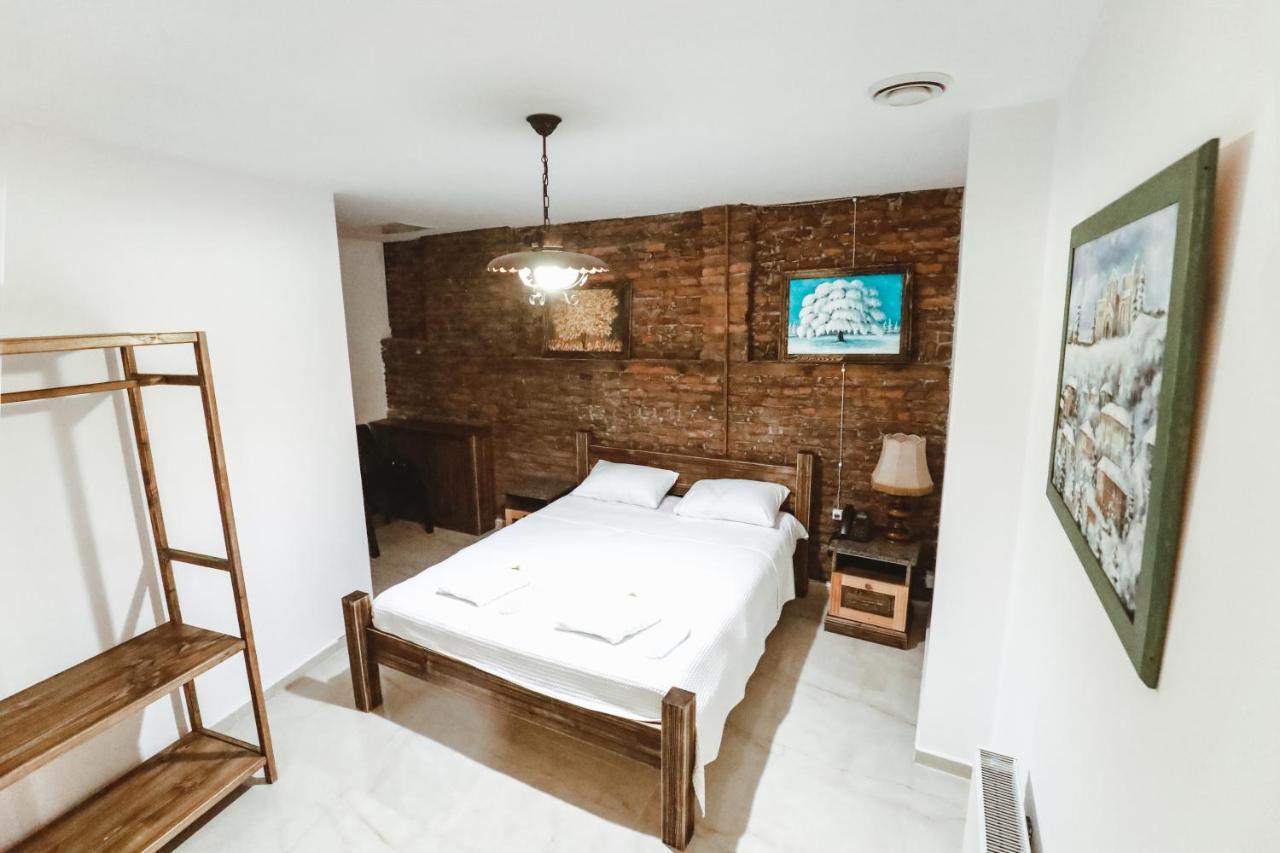 Hotel Verdzi Kutaisi Bagian luar foto