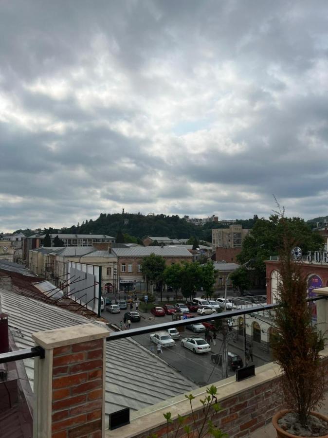 Hotel Verdzi Kutaisi Bagian luar foto