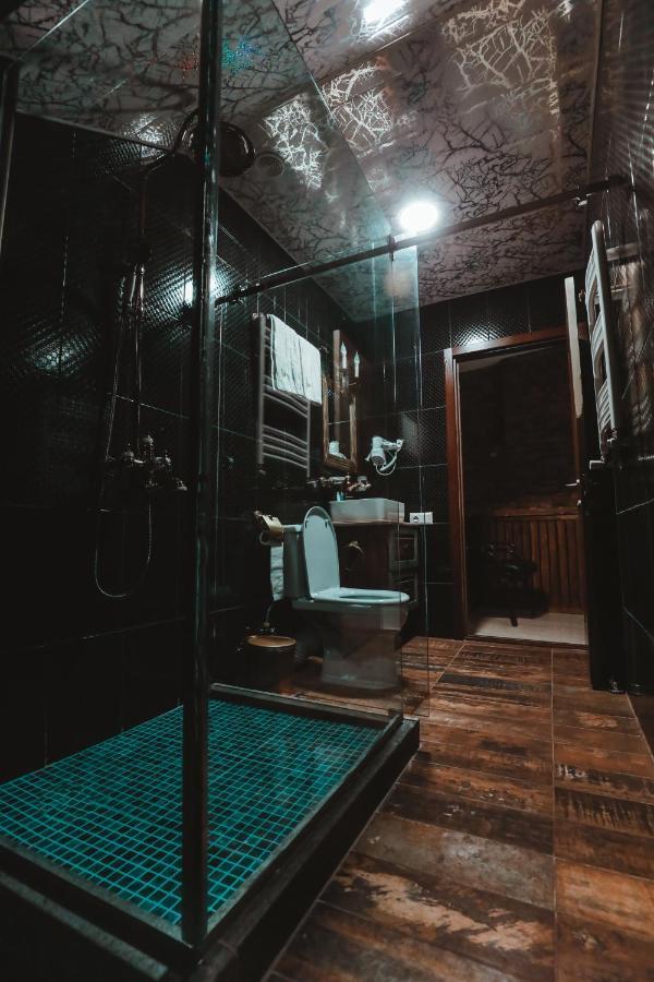 Hotel Verdzi Kutaisi Bagian luar foto