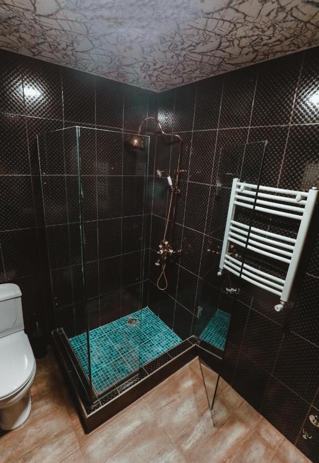 Hotel Verdzi Kutaisi Bagian luar foto